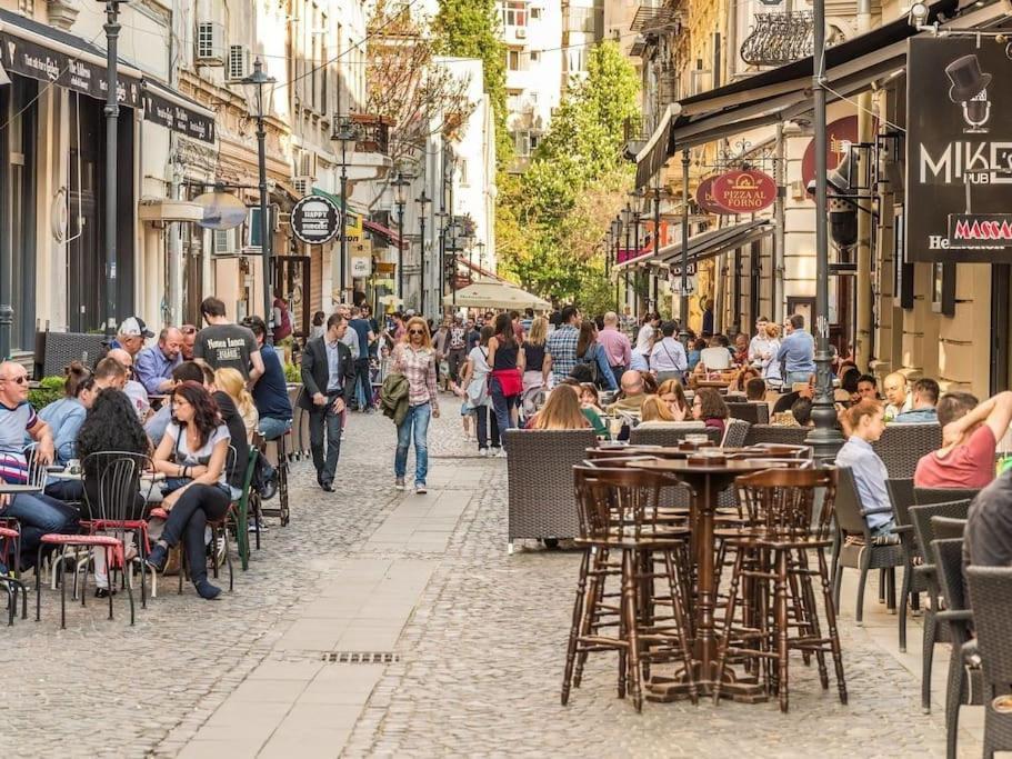 Kiwi Apart-Hotel 1Br Wi-Fi Free - Close To Old Town - Cozy Location - Shorter Or Longer Stay - R&M Boutique Bukares Bagian luar foto